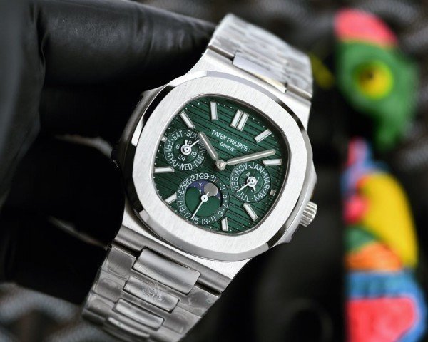 PATEK PHILIPPE AUTOMATIC CALENDAR EDITION PRIMIUM WATCH - View 3