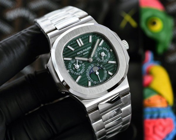 PATEK PHILIPPE AUTOMATIC CALENDAR EDITION PRIMIUM WATCH - View 2