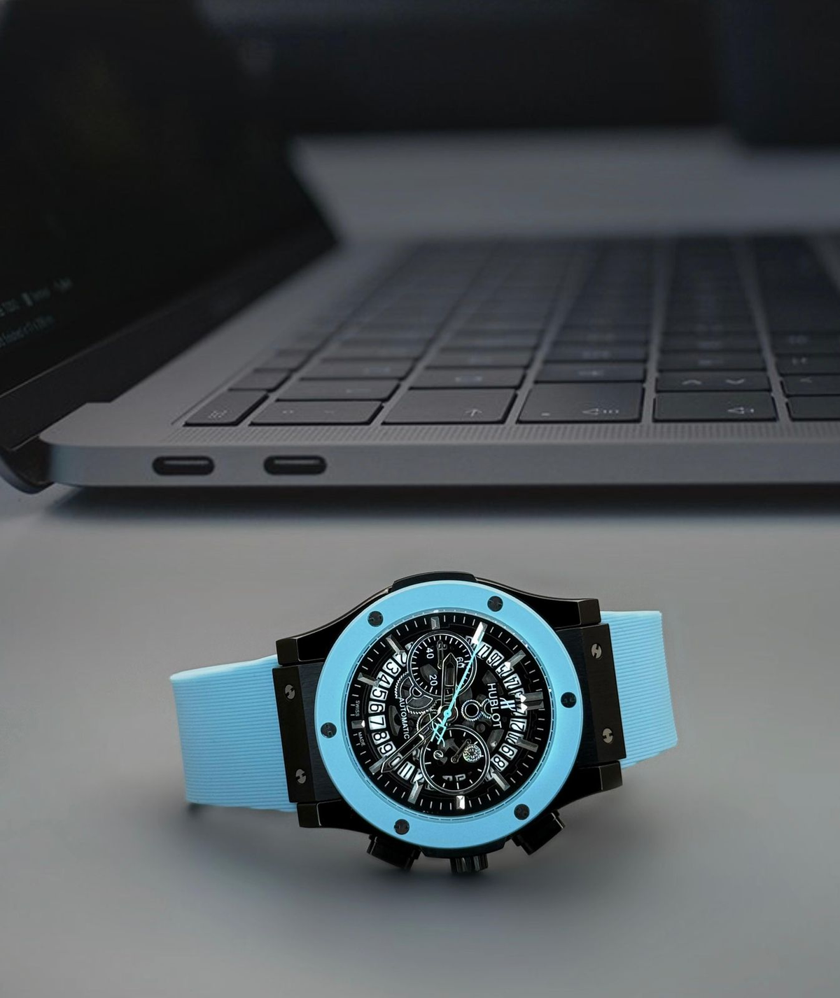 Hublot Big Bang Calendar Watch - View 4