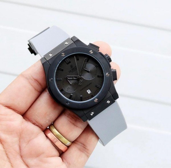 Hublot Big Bang Calendar Watch - View 2
