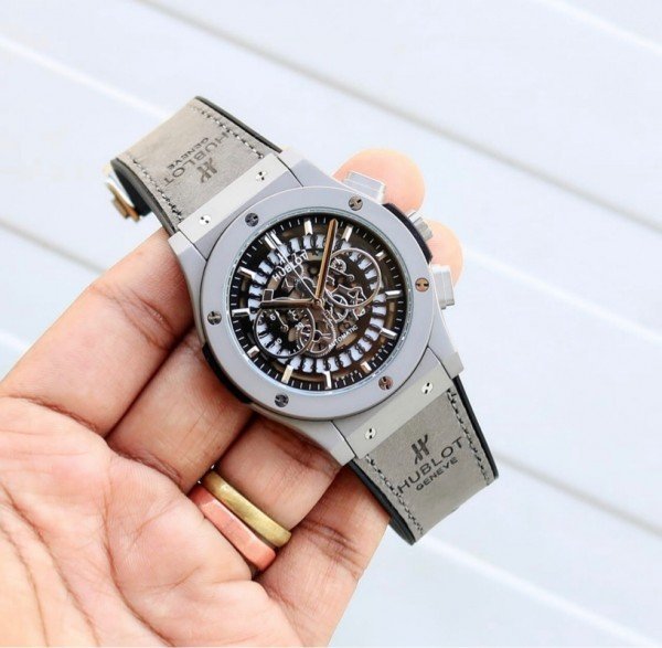 Hublot Big Bang Calendar Watch - View 2