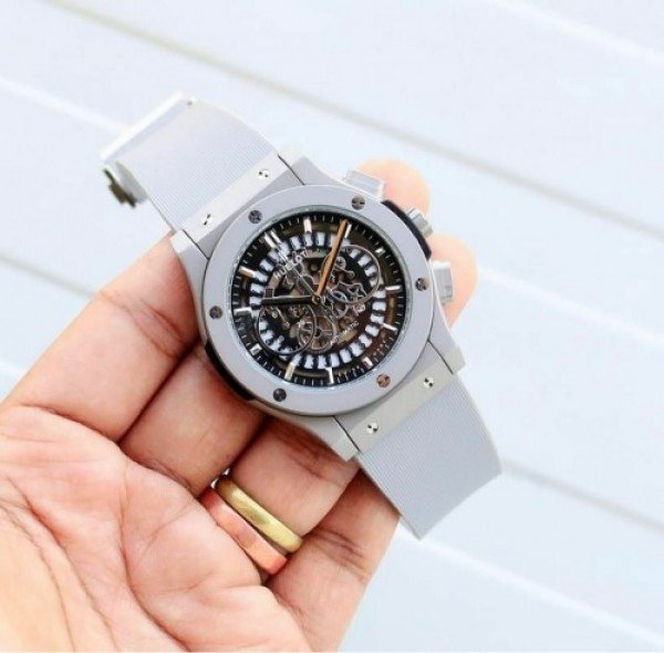 Hublot Big Bang Calendar Watch - View 2