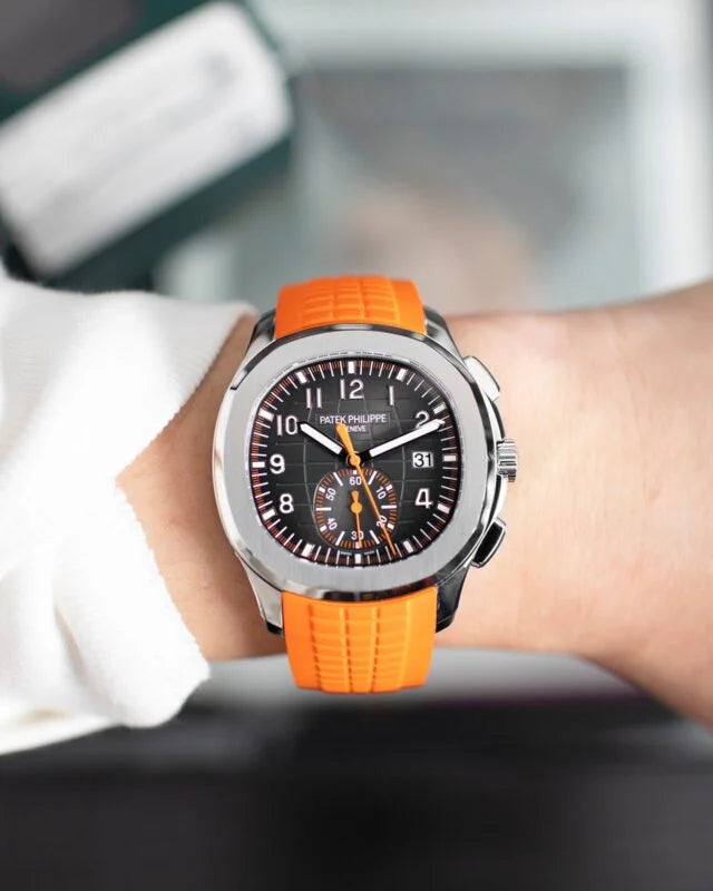 PATEK PHILIPPE AQUANAUT (ORANGE) - View 5