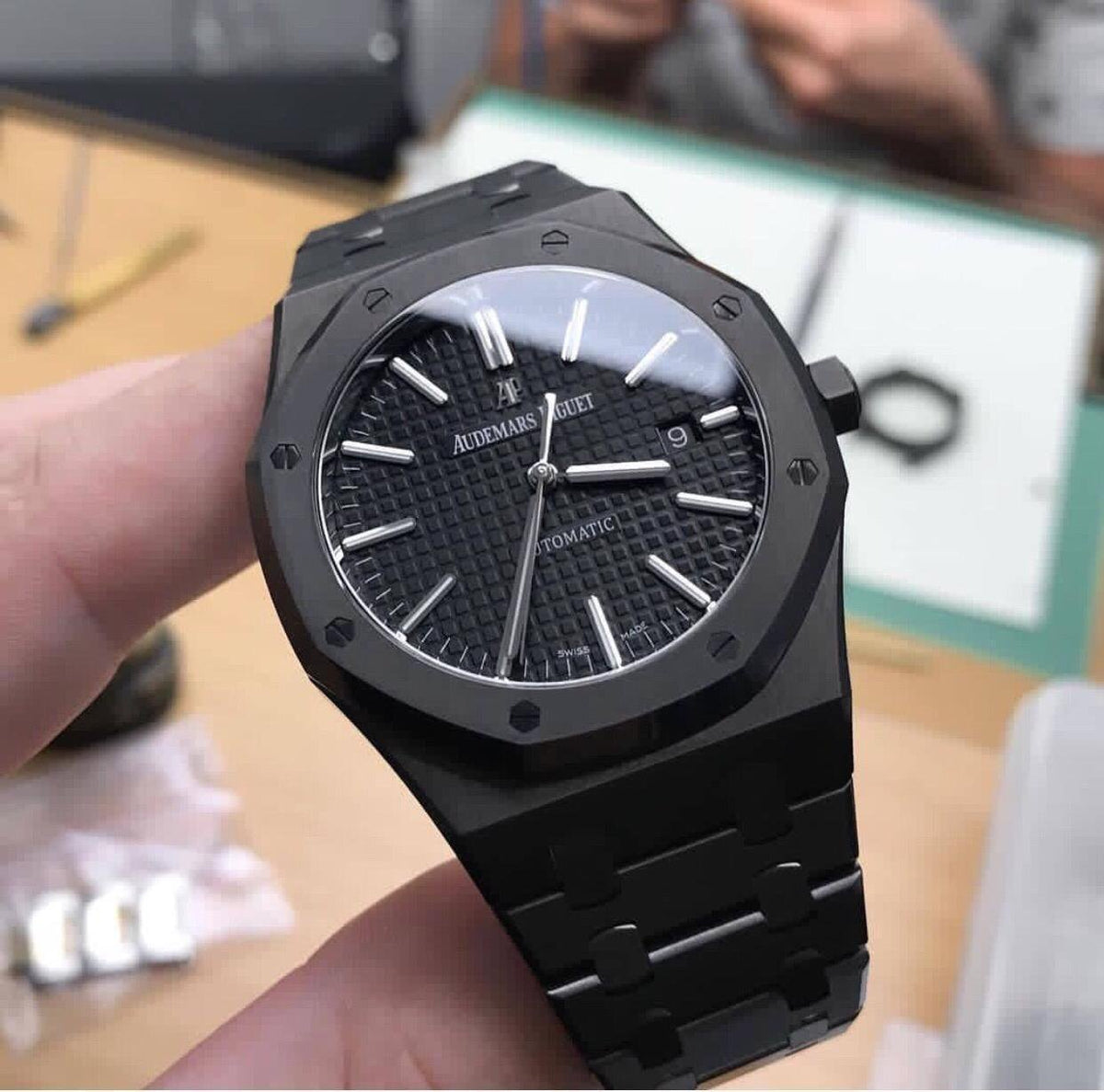 Audemars Piguet AP Royal Oak Black Metal - View 4